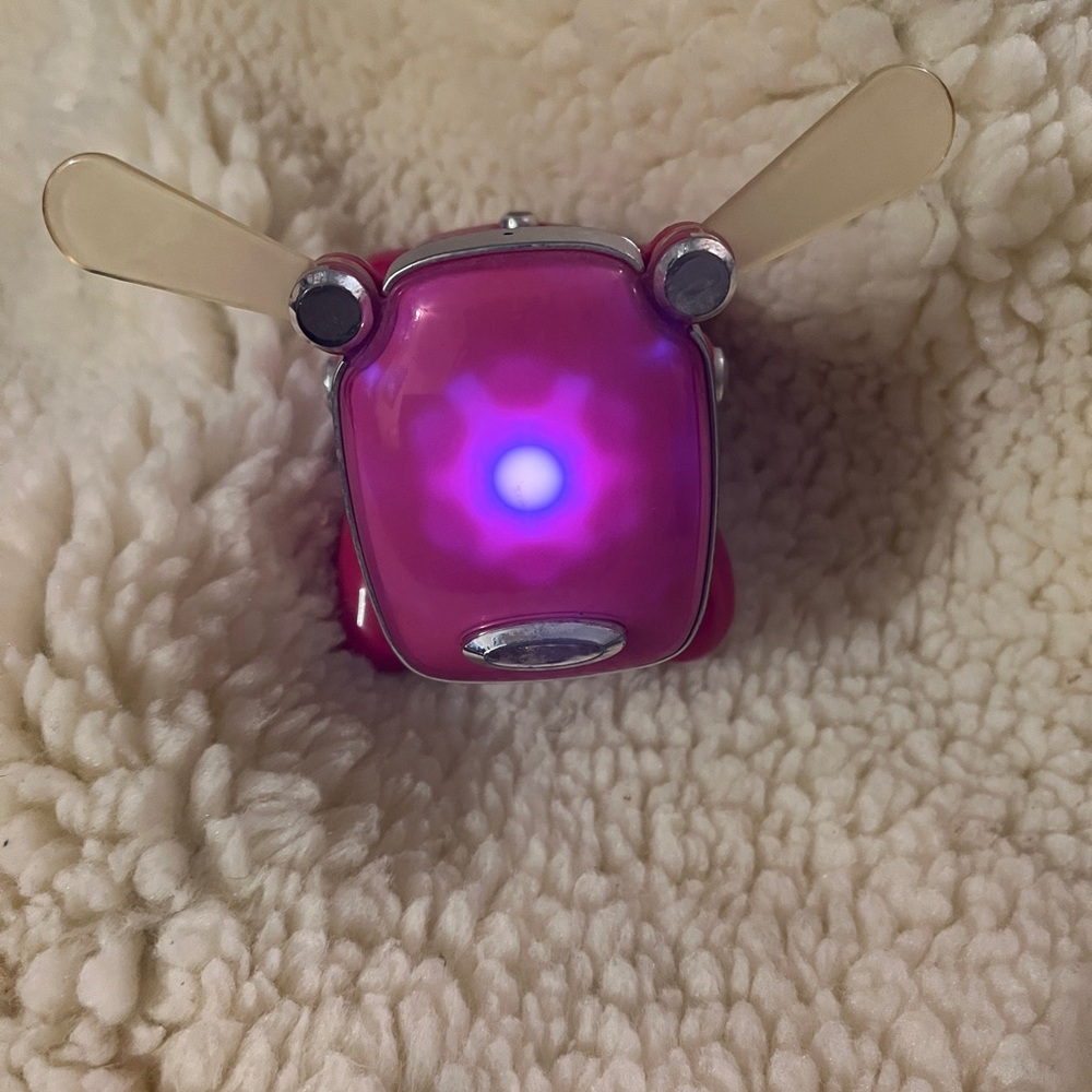 Hasbro 2005 Interactive Sega iDog Pink and Purple Light-Up Toy - Picture 14 of 16